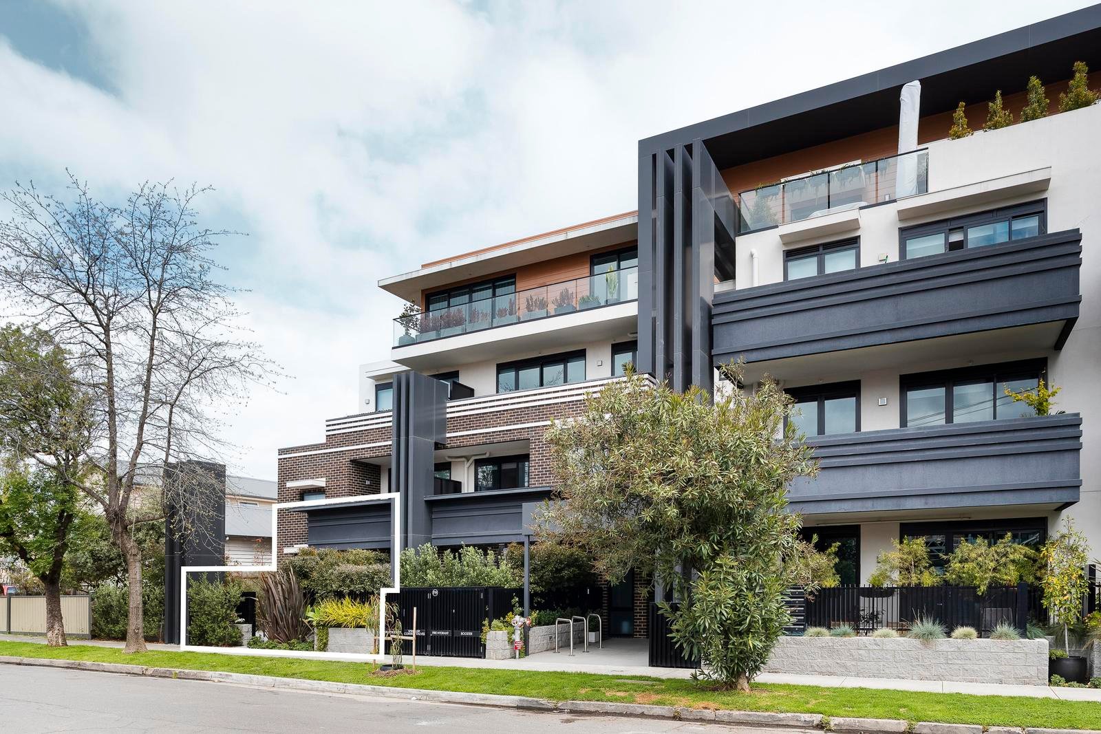 2/2-6 Mccutcheon Street, Northcote image 2