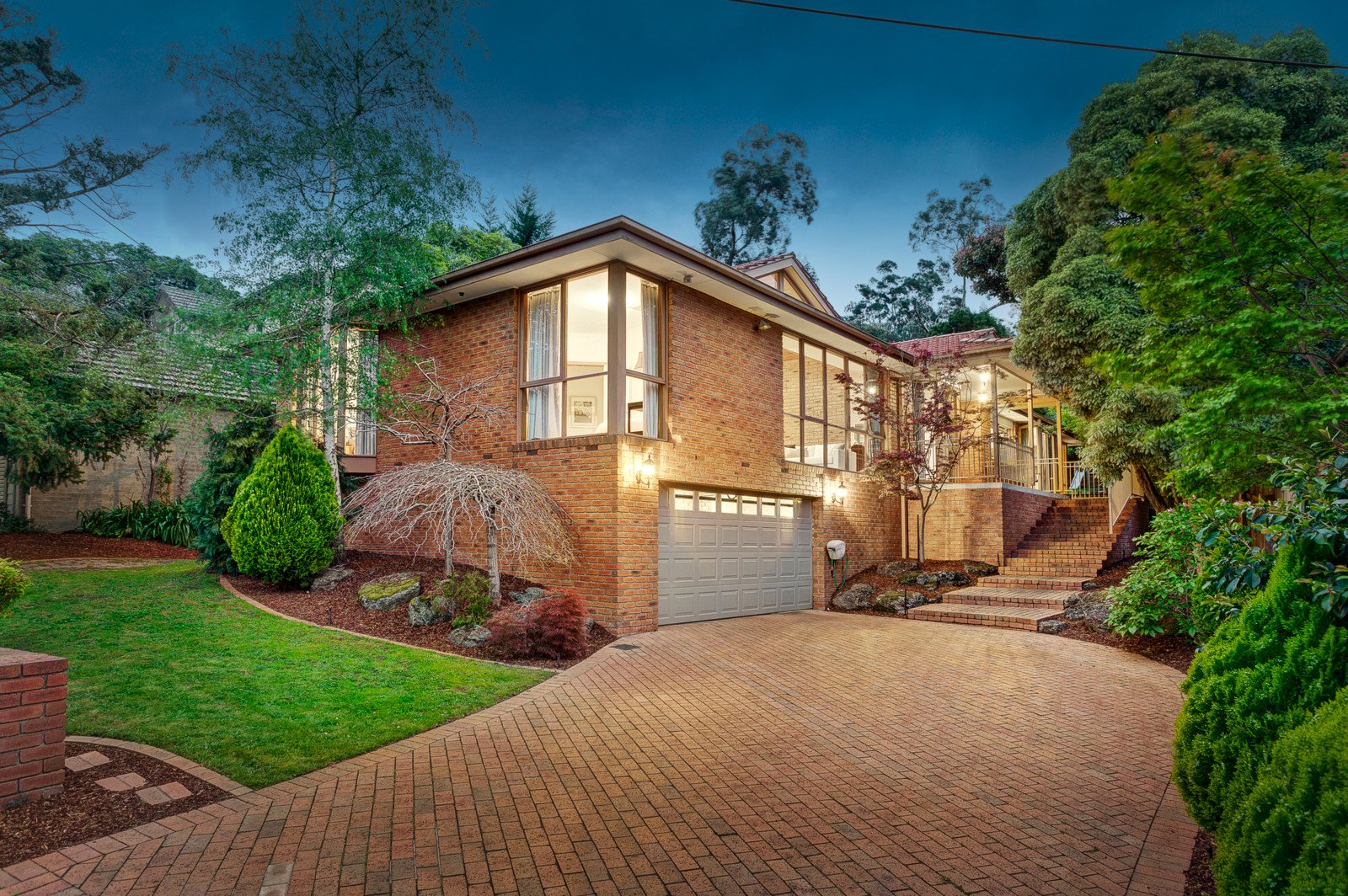 22 Alandale Road, Blackburn image 1