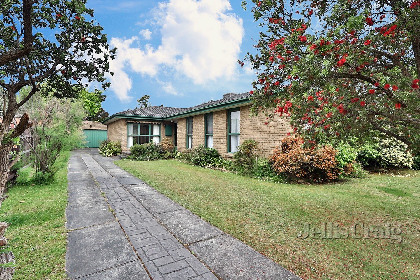 22 Aldrin Drive, Mount Waverley image 1