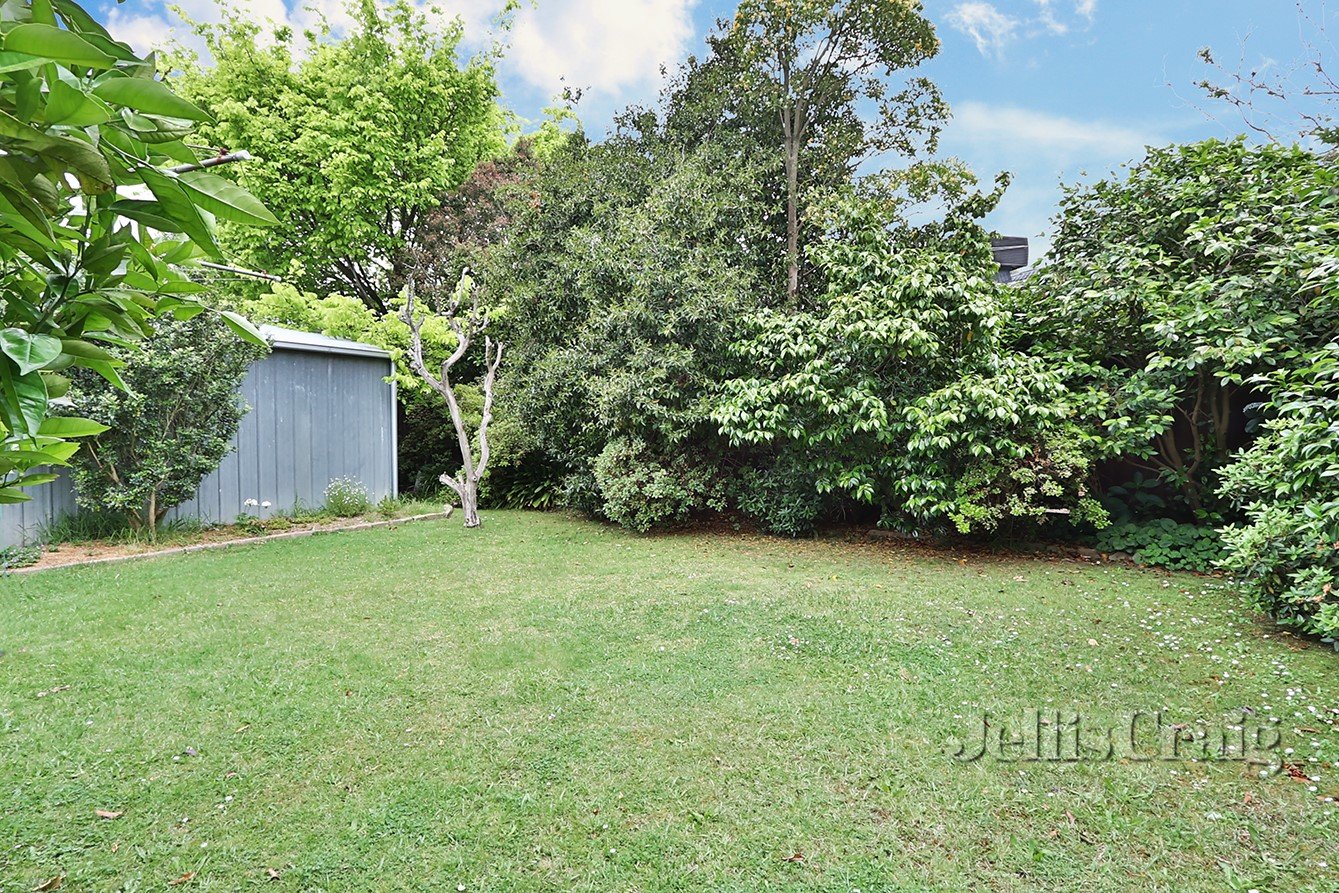 22 Aldrin Drive, Mount Waverley image 8