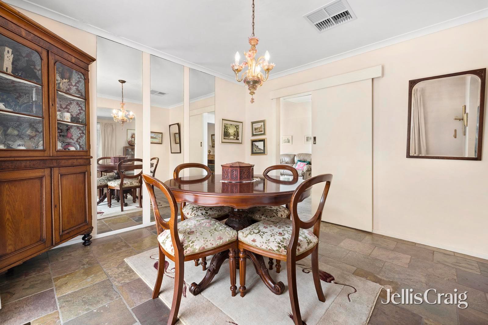 22 Ashburton Drive, Mitcham image 9