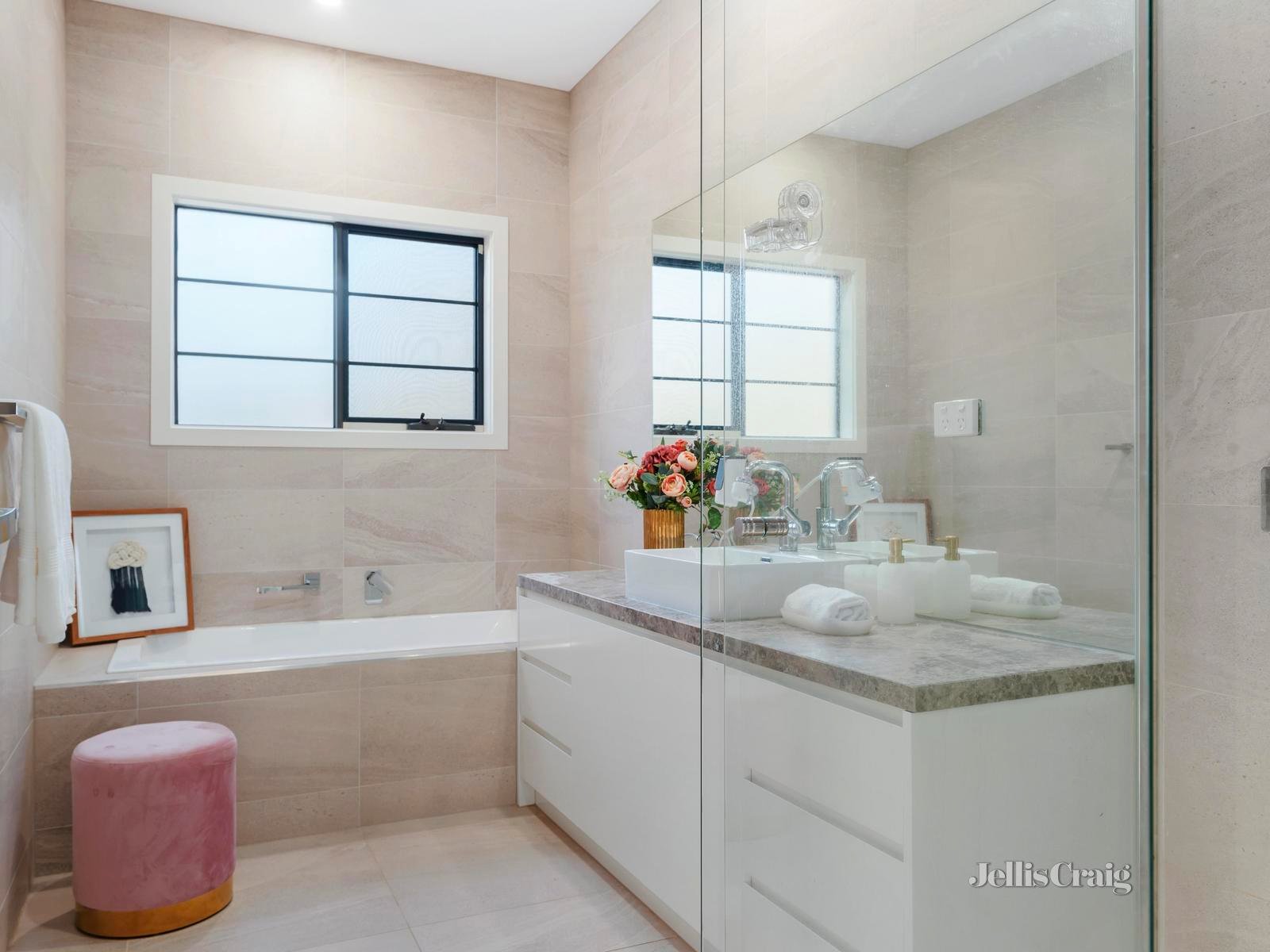 2/2 Ashford Street, Templestowe Lower image 11