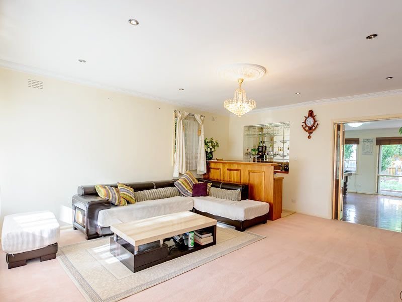 22 Aspinall Road, Box Hill North image 2
