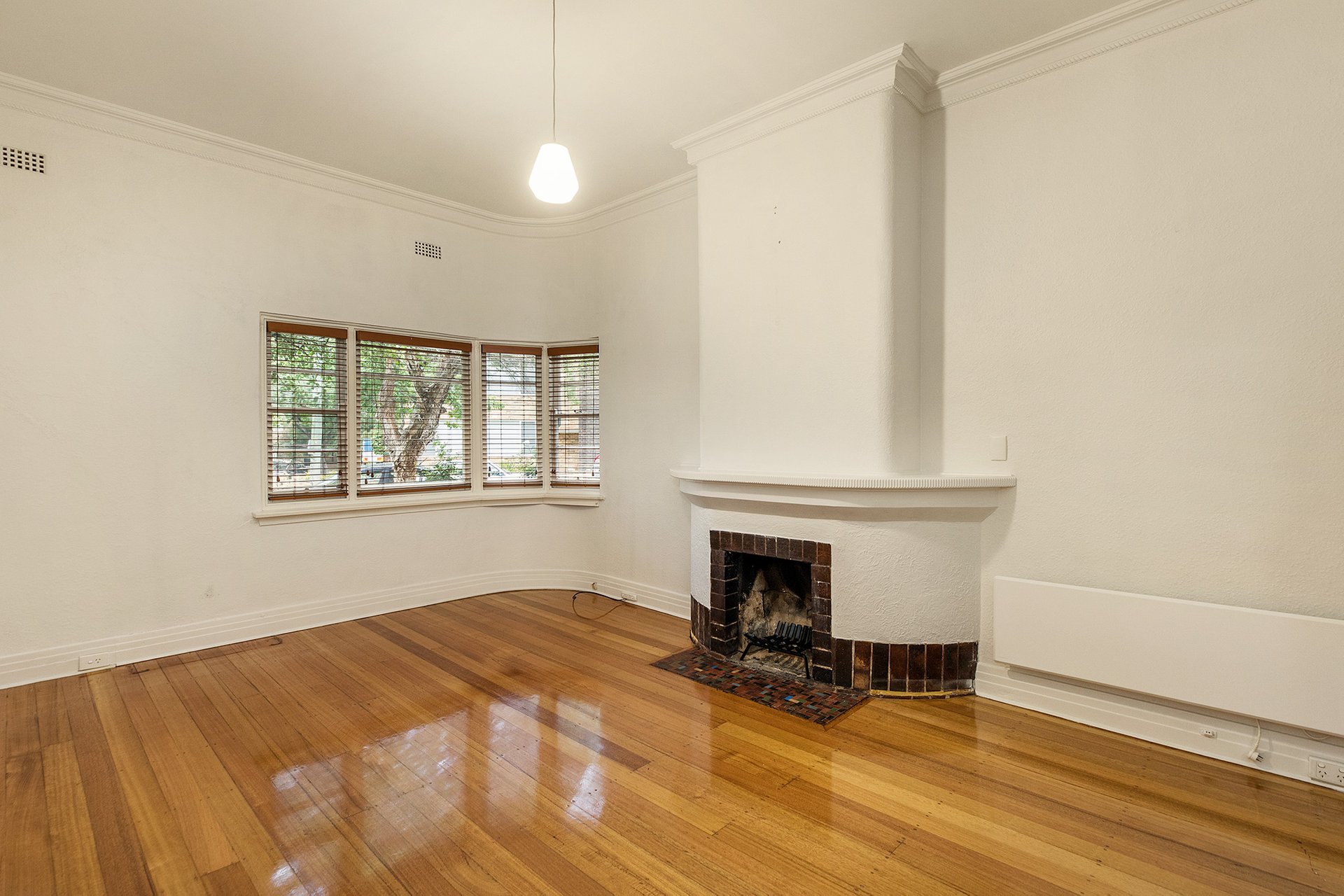 Property Gallery Thumbnail 3