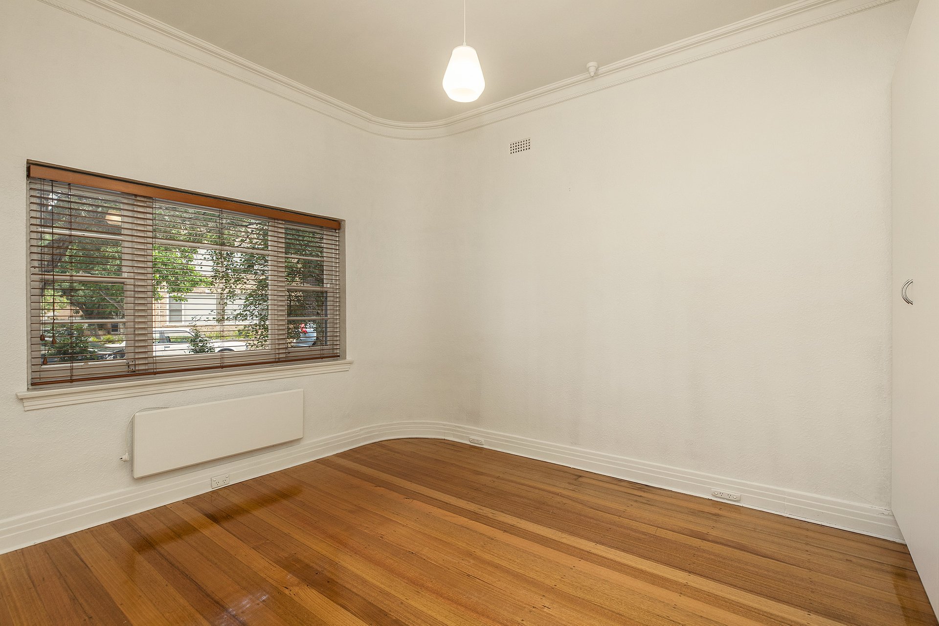Property Gallery Thumbnail 5