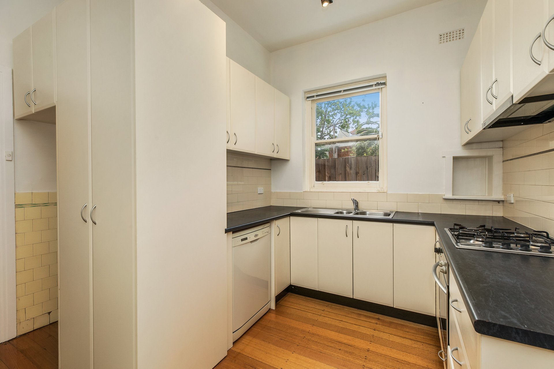 Property Gallery Thumbnail 2
