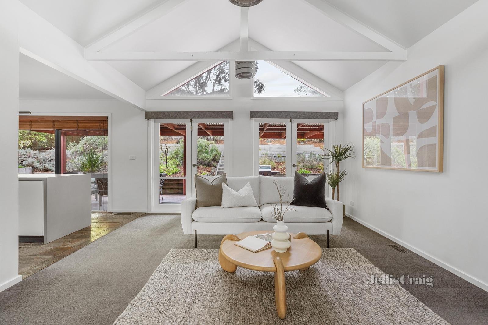 22 Balmoral Circuit, Eltham image 8