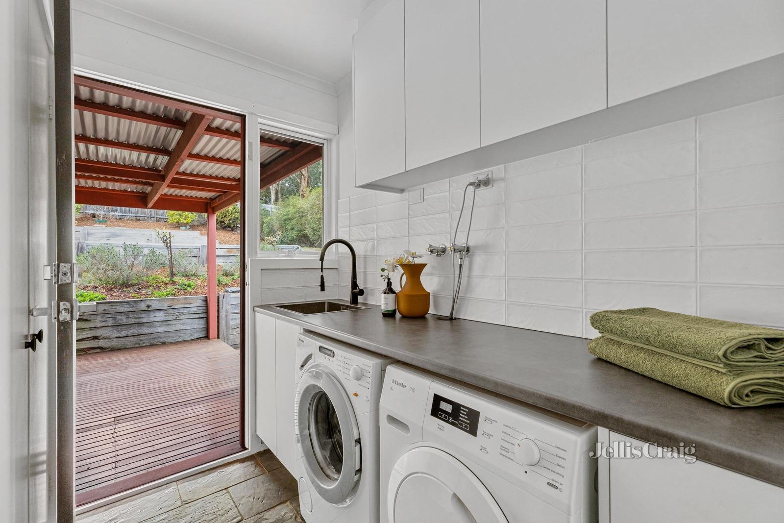 22 Balmoral Circuit, Eltham image 15