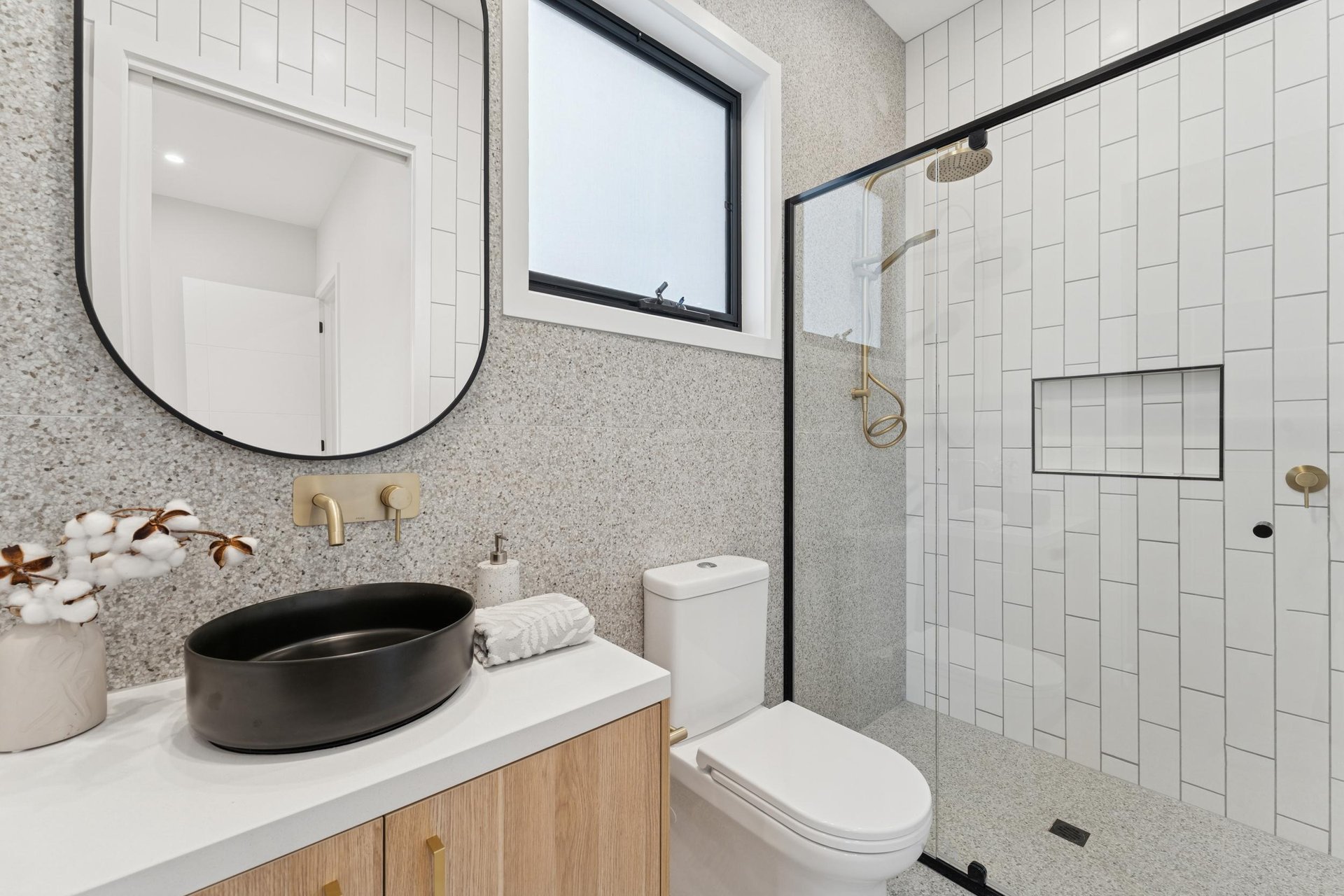 2/2 Bambra Court, Doncaster East image 12