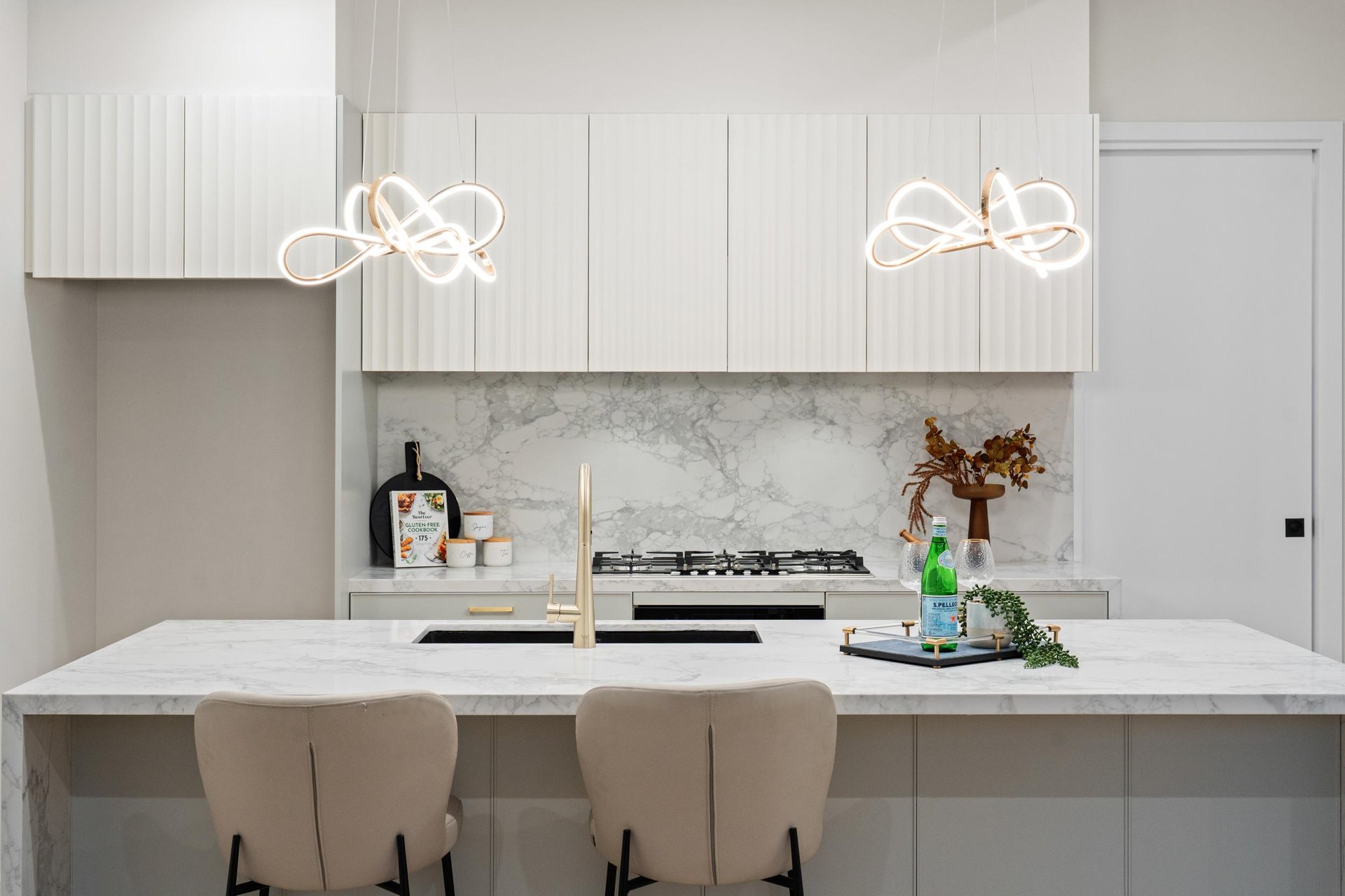 2/2 Bambra Court, Doncaster East image 7