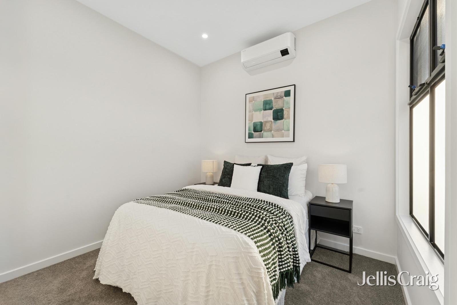 2/2 Bambra Court, Doncaster East image 14