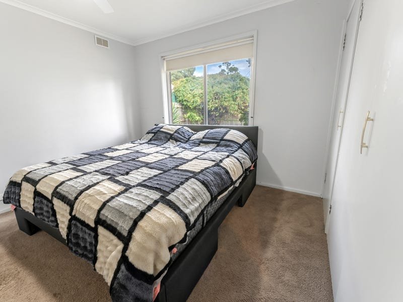 22 Beacon Hills Crescent, Craigieburn image 6