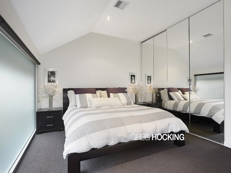 2/2 Benbow Street, Yarraville image 8