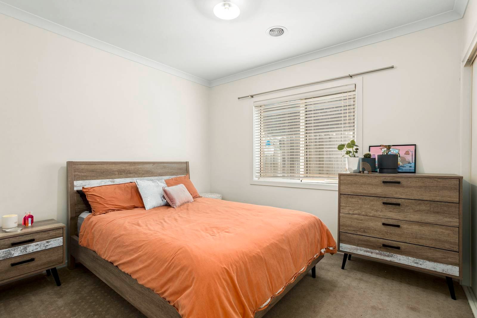 Property Gallery Thumbnail 5