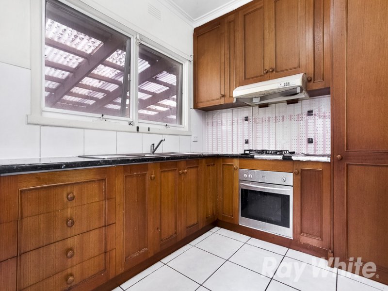 22 Bennett Avenue, Mount Waverley image 3