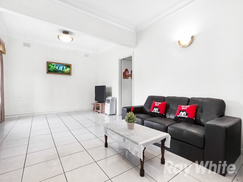 22 Bennett Avenue, Mount Waverley image 4