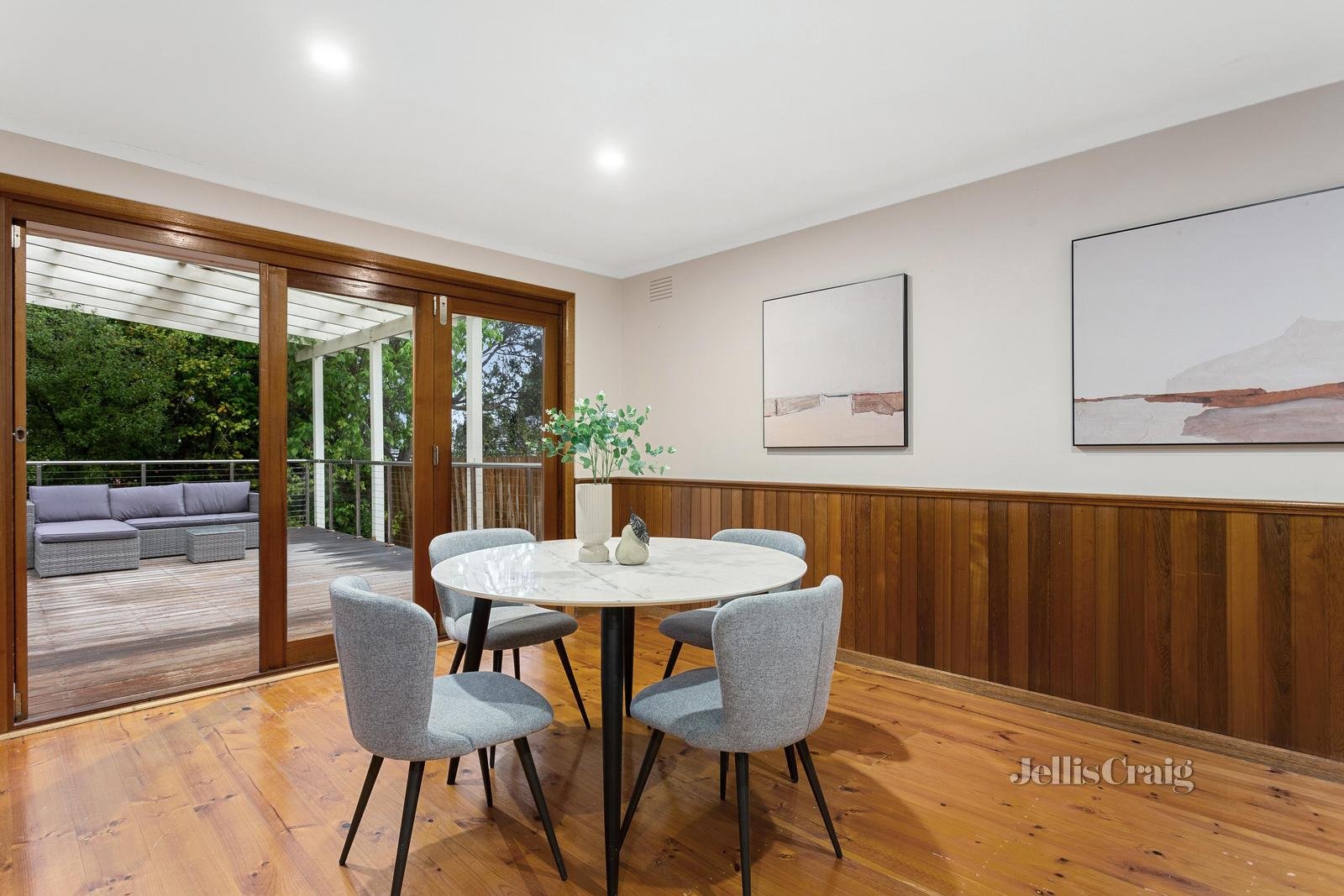 22 Bizley Street, Mount Waverley image 7