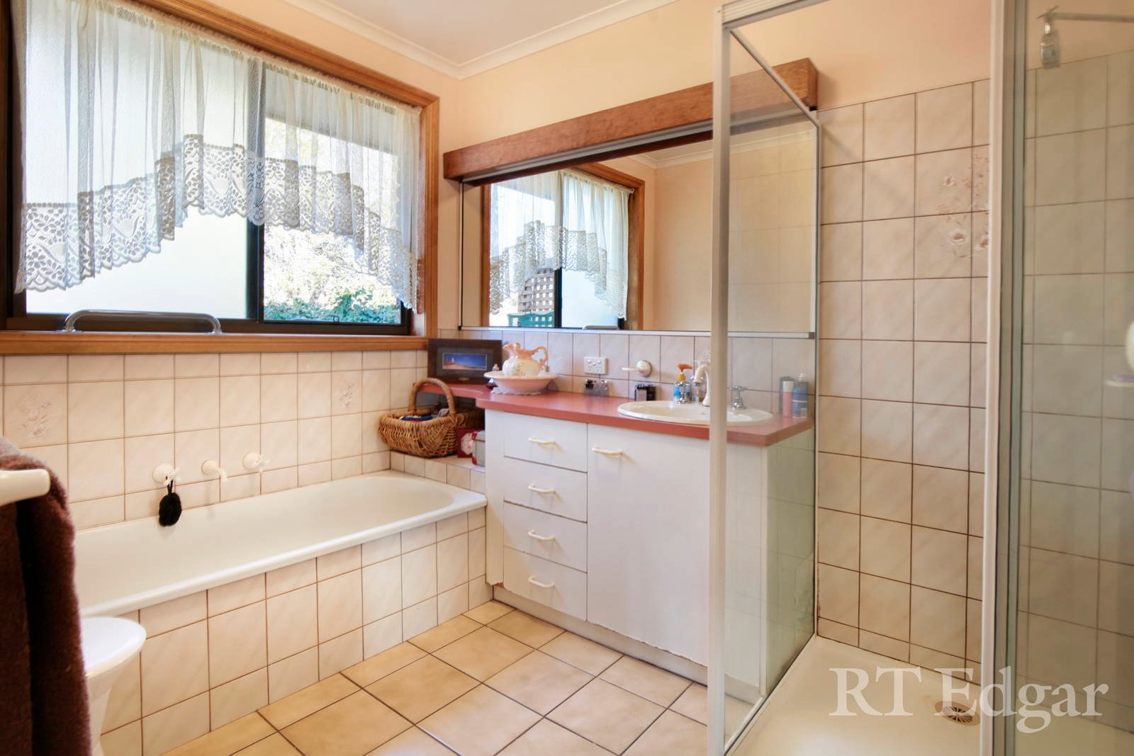 Property Gallery Thumbnail 8