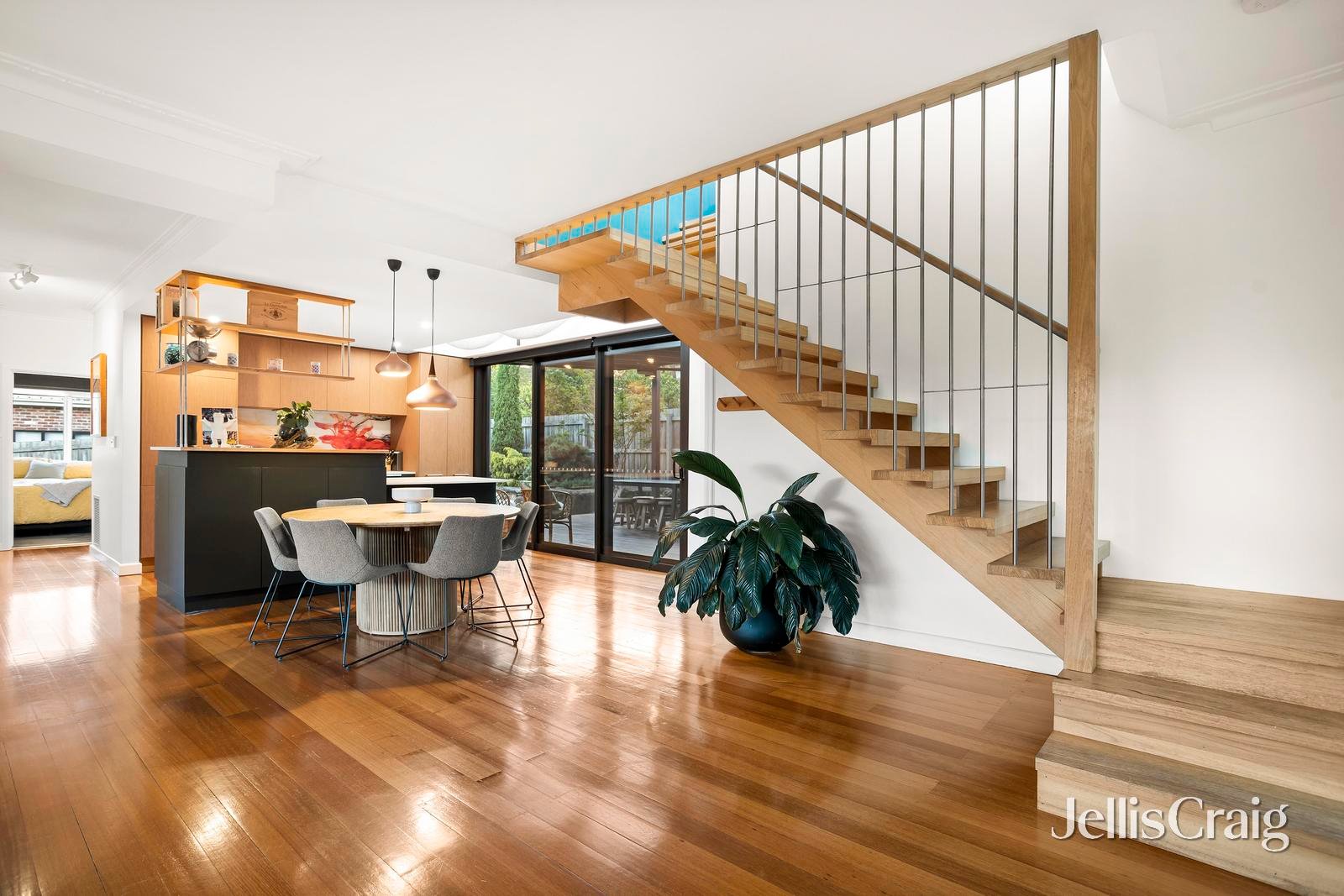 22 Blue Mist Drive, Croydon South image 3