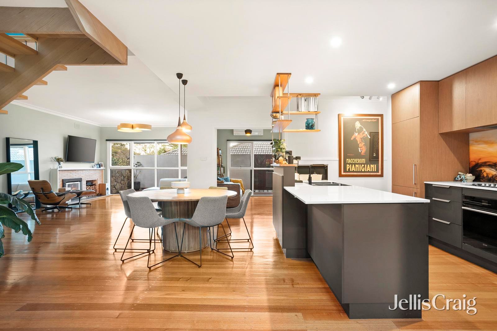 22 Blue Mist Drive, Croydon South image 4