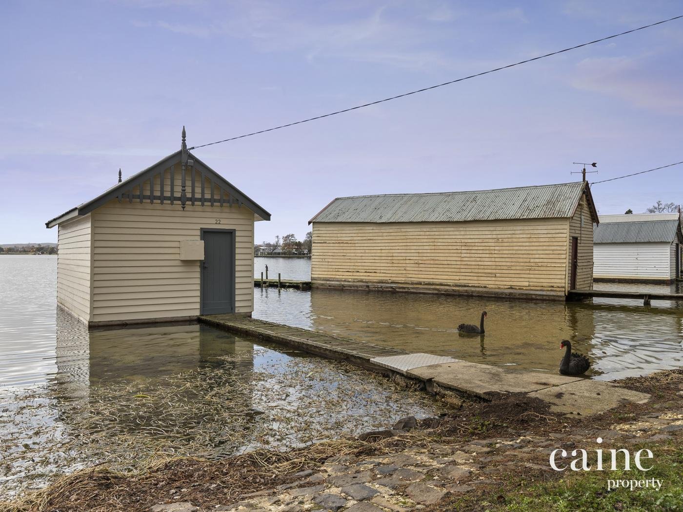 22 Boat Shed Wendouree Parade, Lake Wendouree image 2