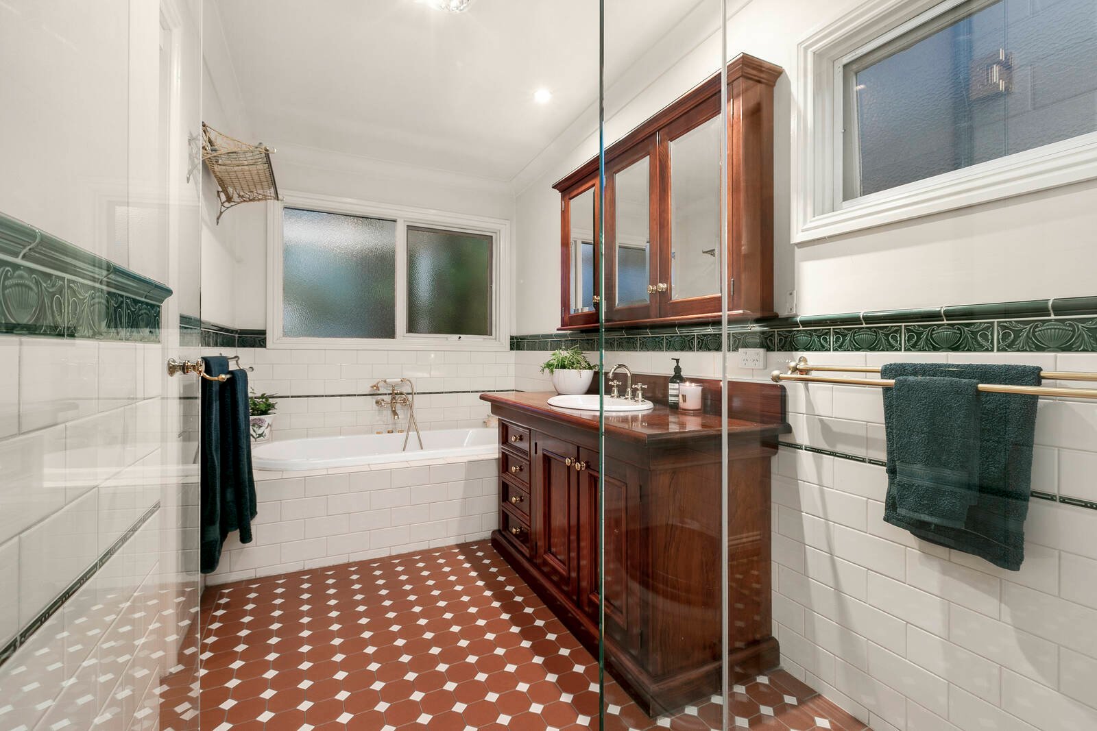 Property Gallery Thumbnail 7