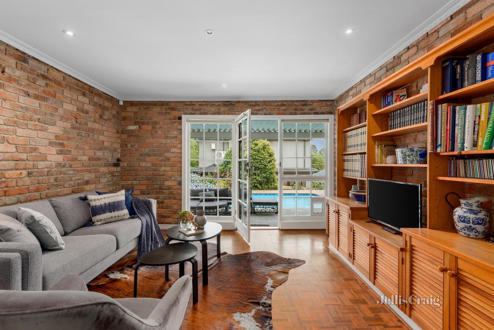22 Brendan Avenue, Doncaster image 5