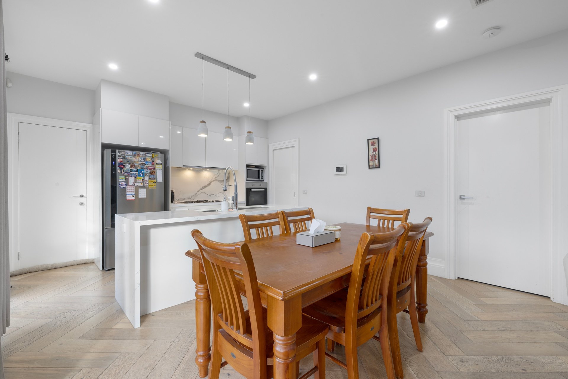2/2 Bridget Street, Glen&nbsp;Waverley image 3
