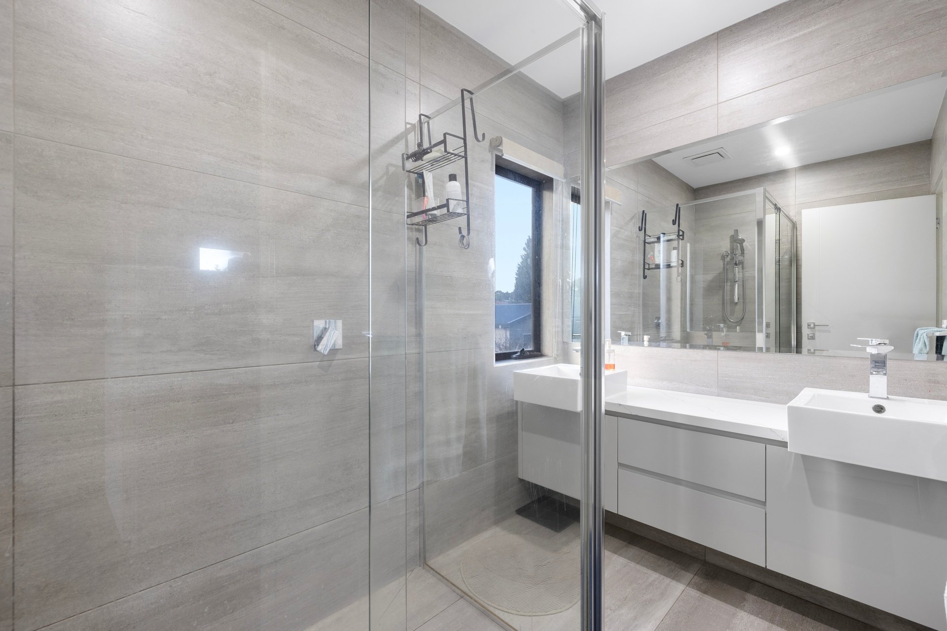 2/2 Bridget Street, Glen&nbsp;Waverley image 5