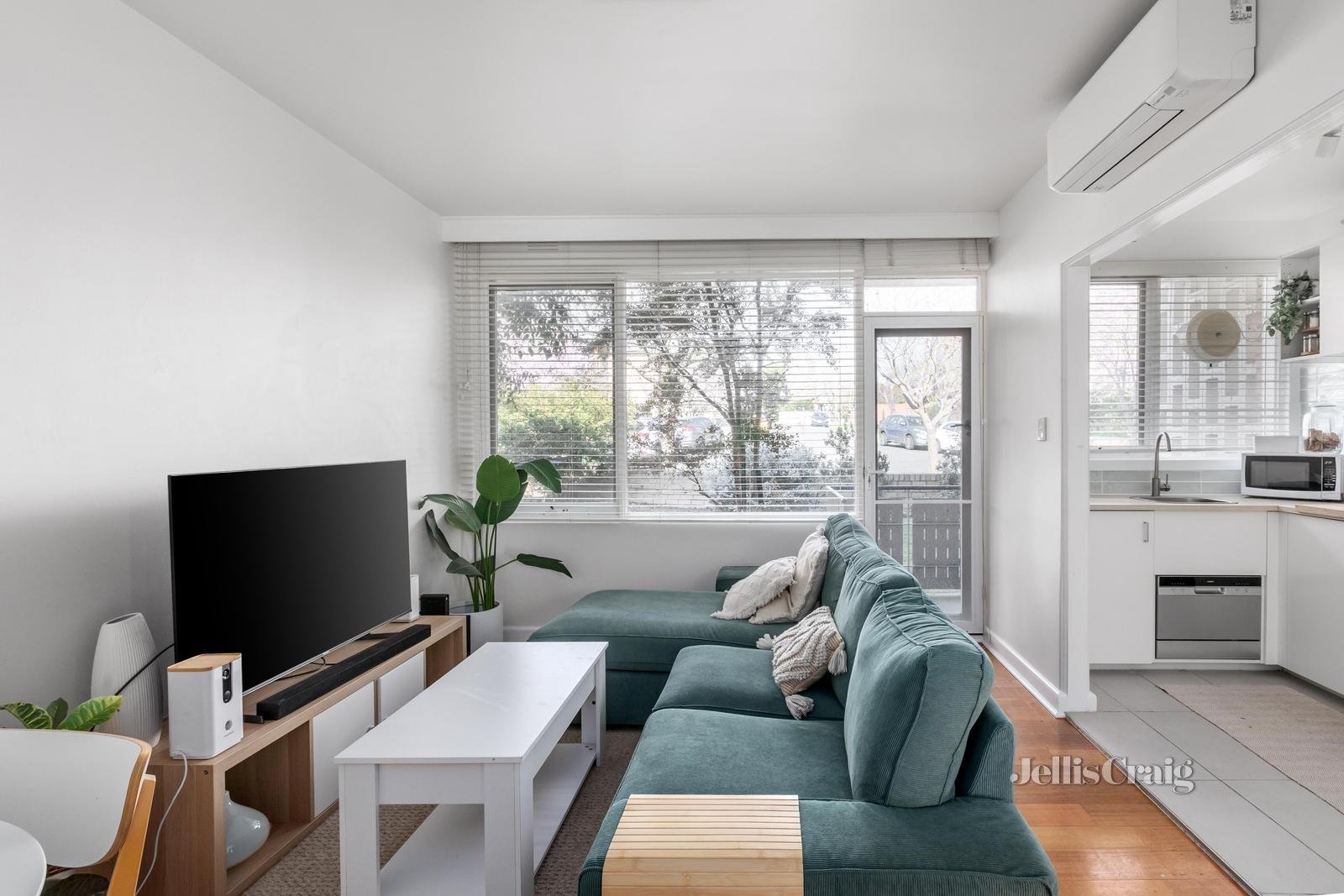 2/2 Brookfield Court, Hawthorn East image 3