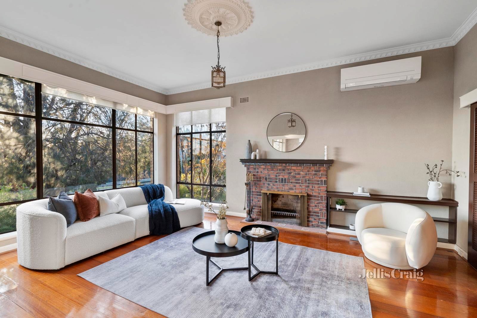 22 Burke Road North, Ivanhoe East image 4