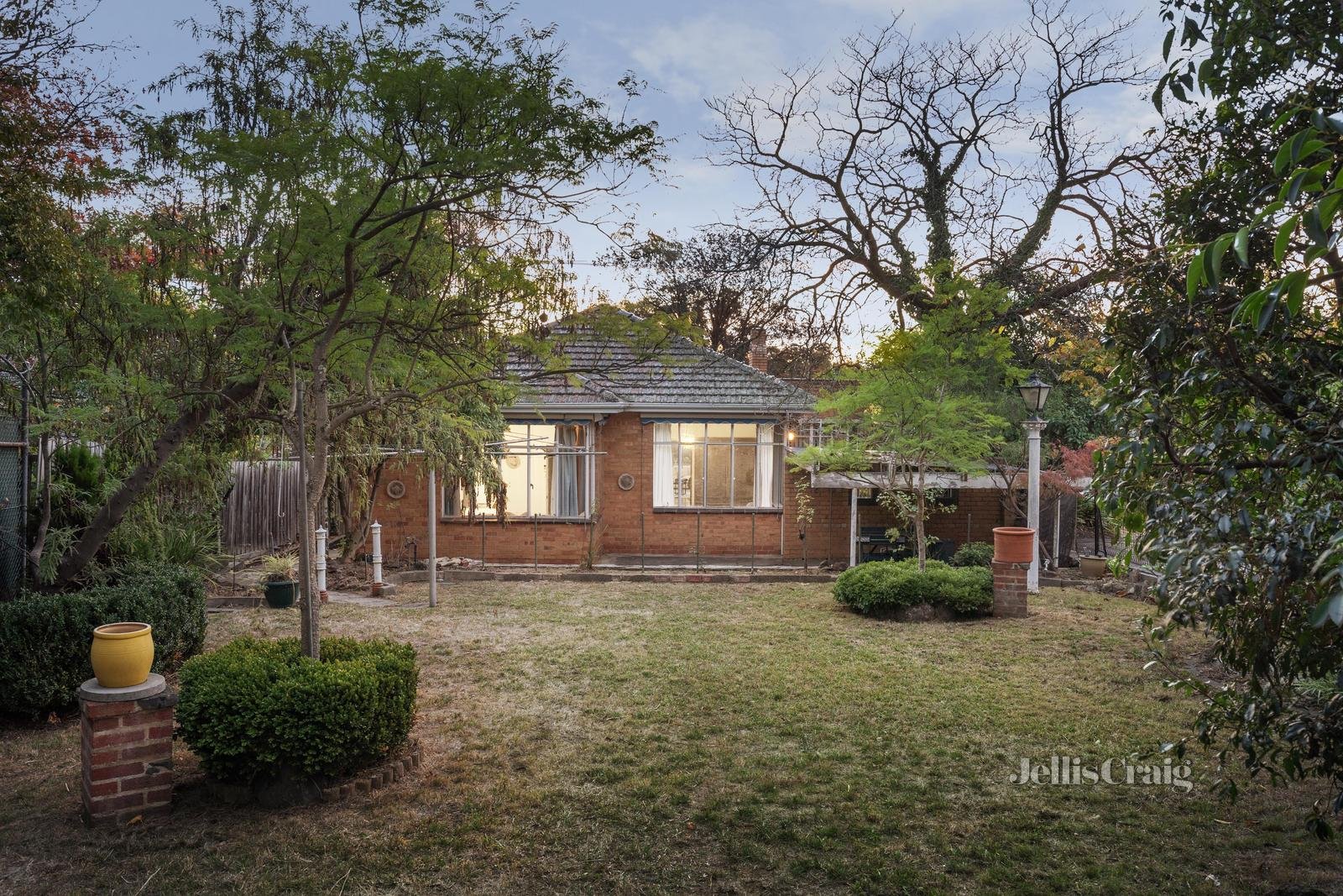 22 Burke Road North, Ivanhoe East image 10