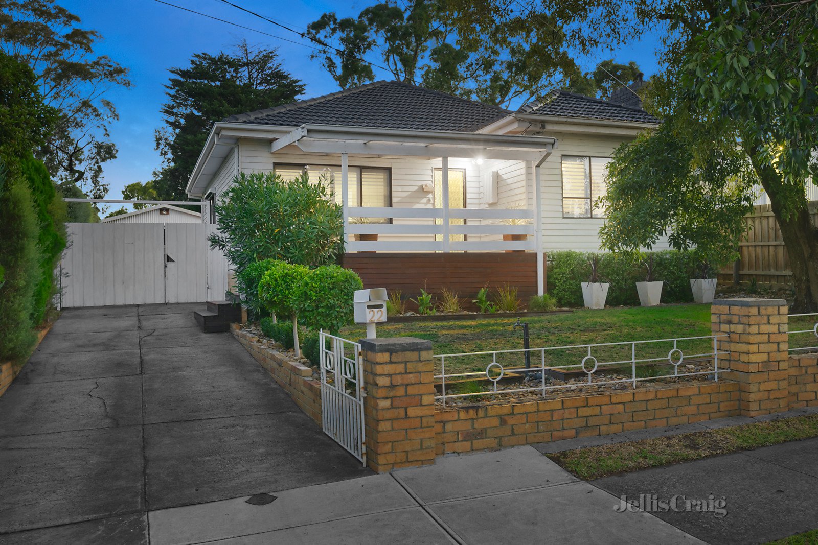 22 Cam Street, Greensborough image 1