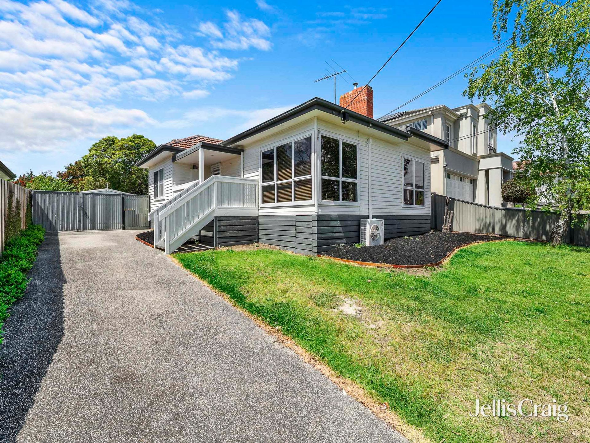 22 Campbell Parade, Box&nbsp;Hill&nbsp;South image 1
