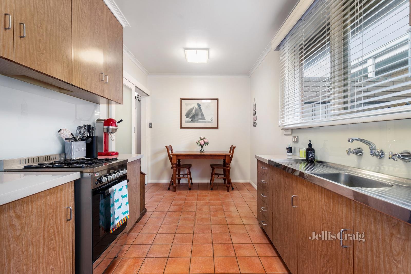 2/2 Capitol Avenue, Mckinnon image 5