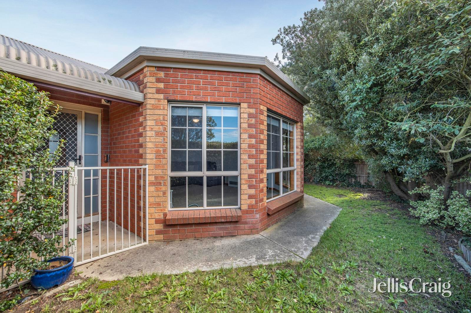 2/2 Cartledge Avenue, Mount&nbsp;Clear image 1