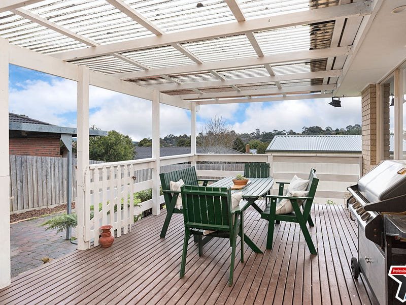 22 Cheriton Drive, Mooroolbark image 13