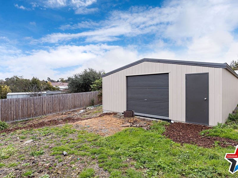 22 Cheriton Drive, Mooroolbark image 14