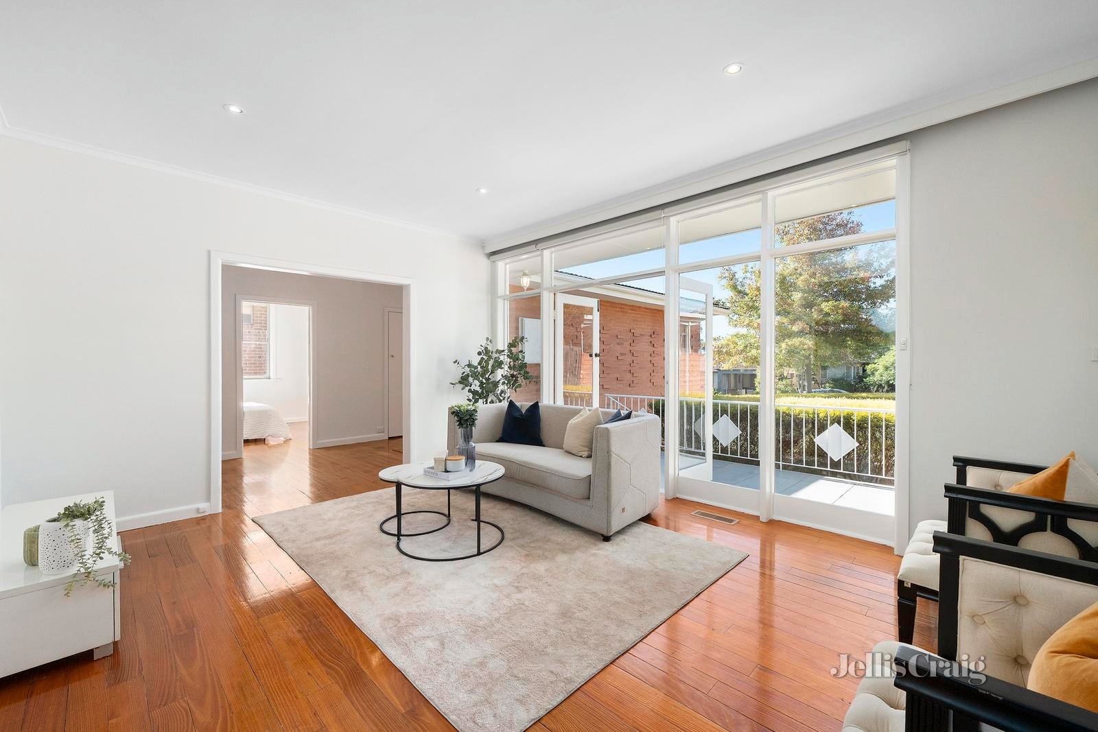22 Chessell Street, Mont Albert North image 2