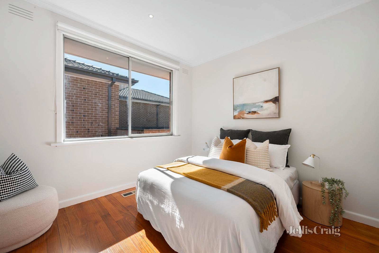 22 Chessell Street, Mont Albert North image 6