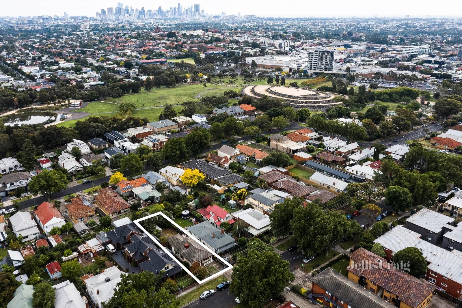 22 Christmas Street, Northcote image 1