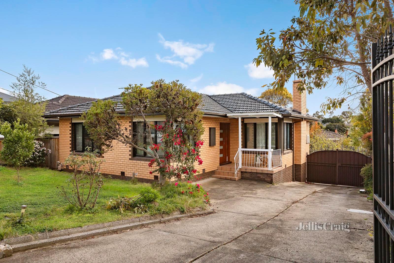22 Clarks Road, Keilor East image 1