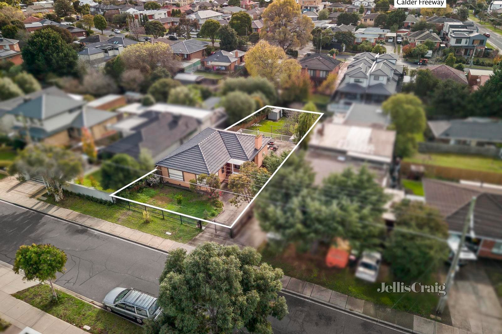 22 Clarks Road, Keilor East image 11