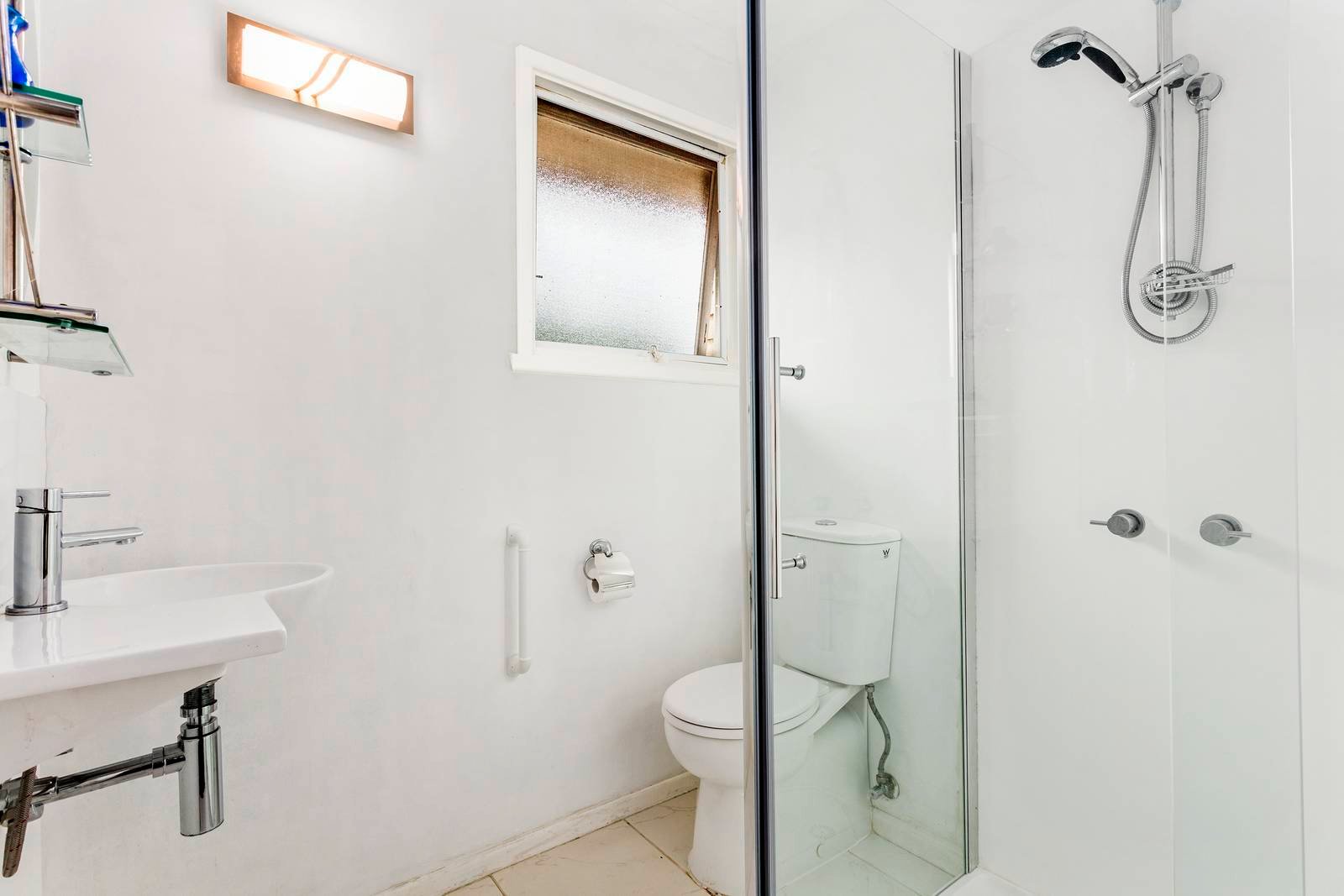 Property Gallery Thumbnail 8