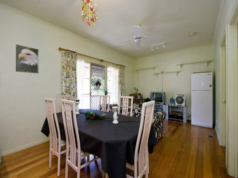 22 David Road, Lilydale image 6