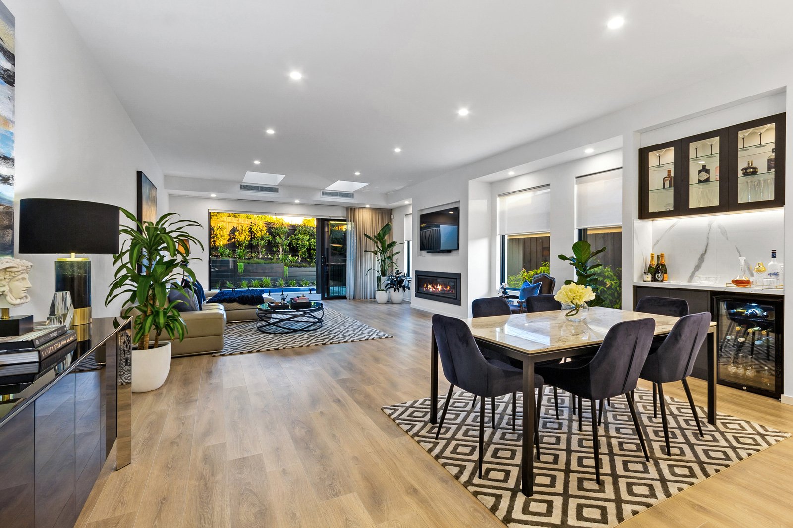 Property Gallery Thumbnail 9