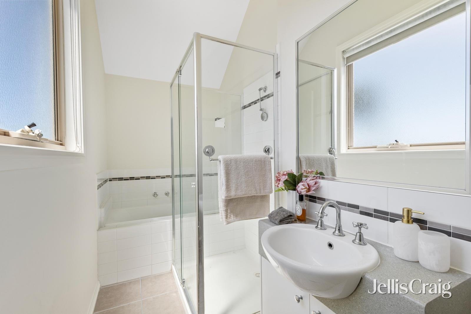 2/2 Dorgan Street, Mount&nbsp;Waverley image 7