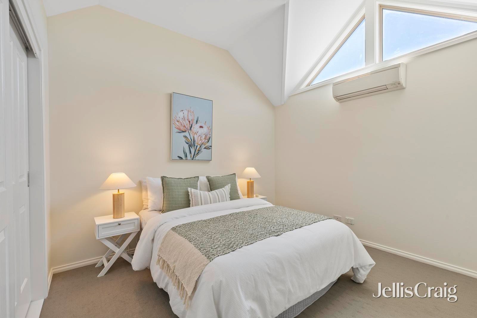 2/2 Dorgan Street, Mount&nbsp;Waverley image 8