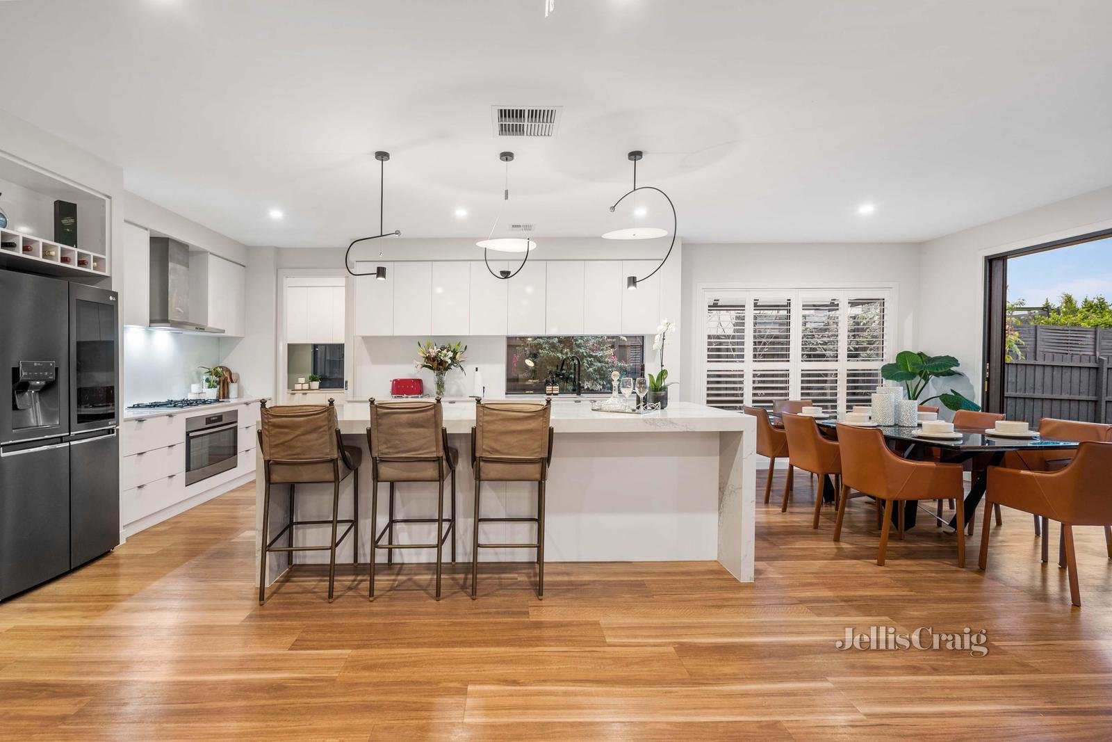 22 Durward Avenue, Glen Waverley image 3
