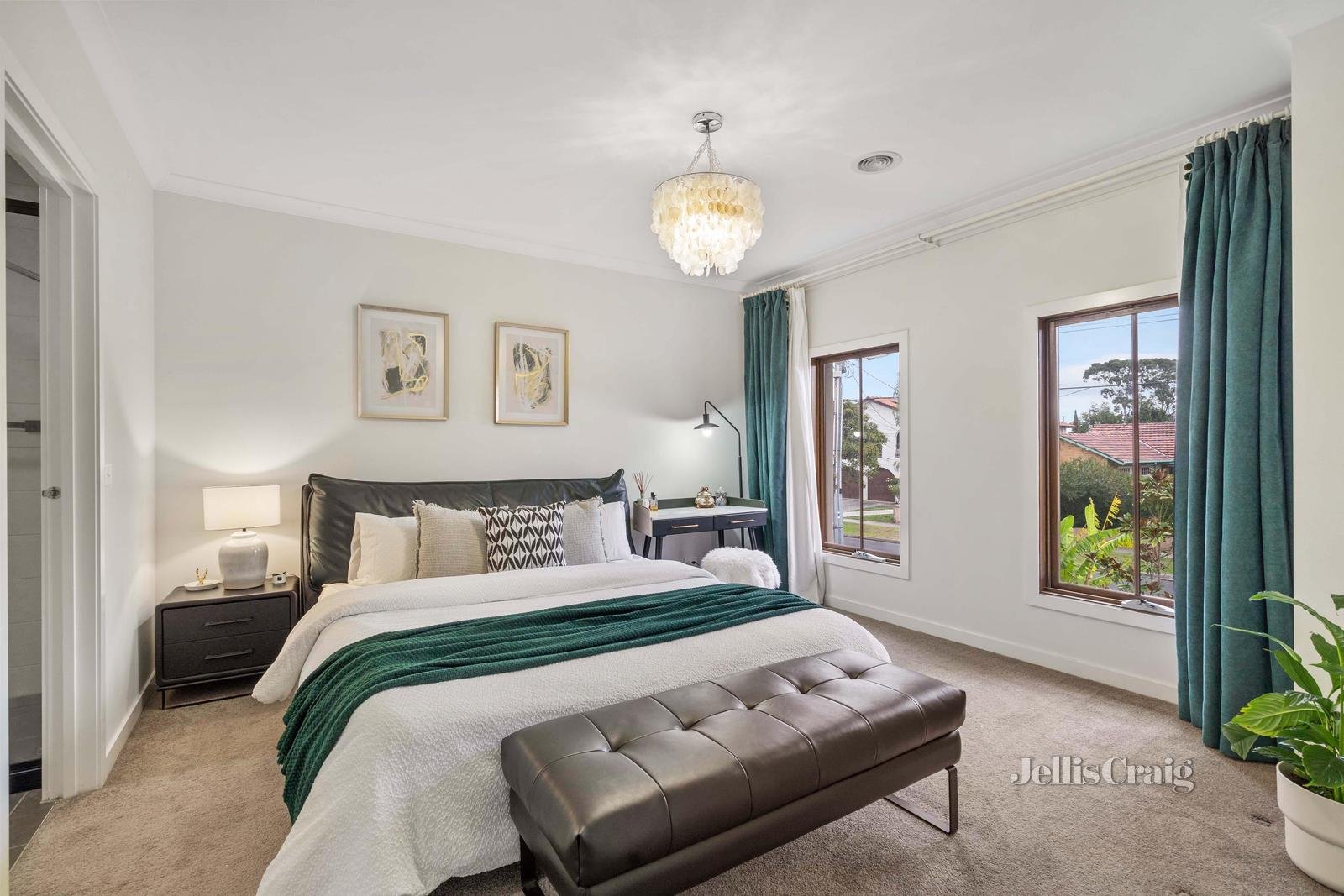 22 Durward Avenue, Glen Waverley image 10